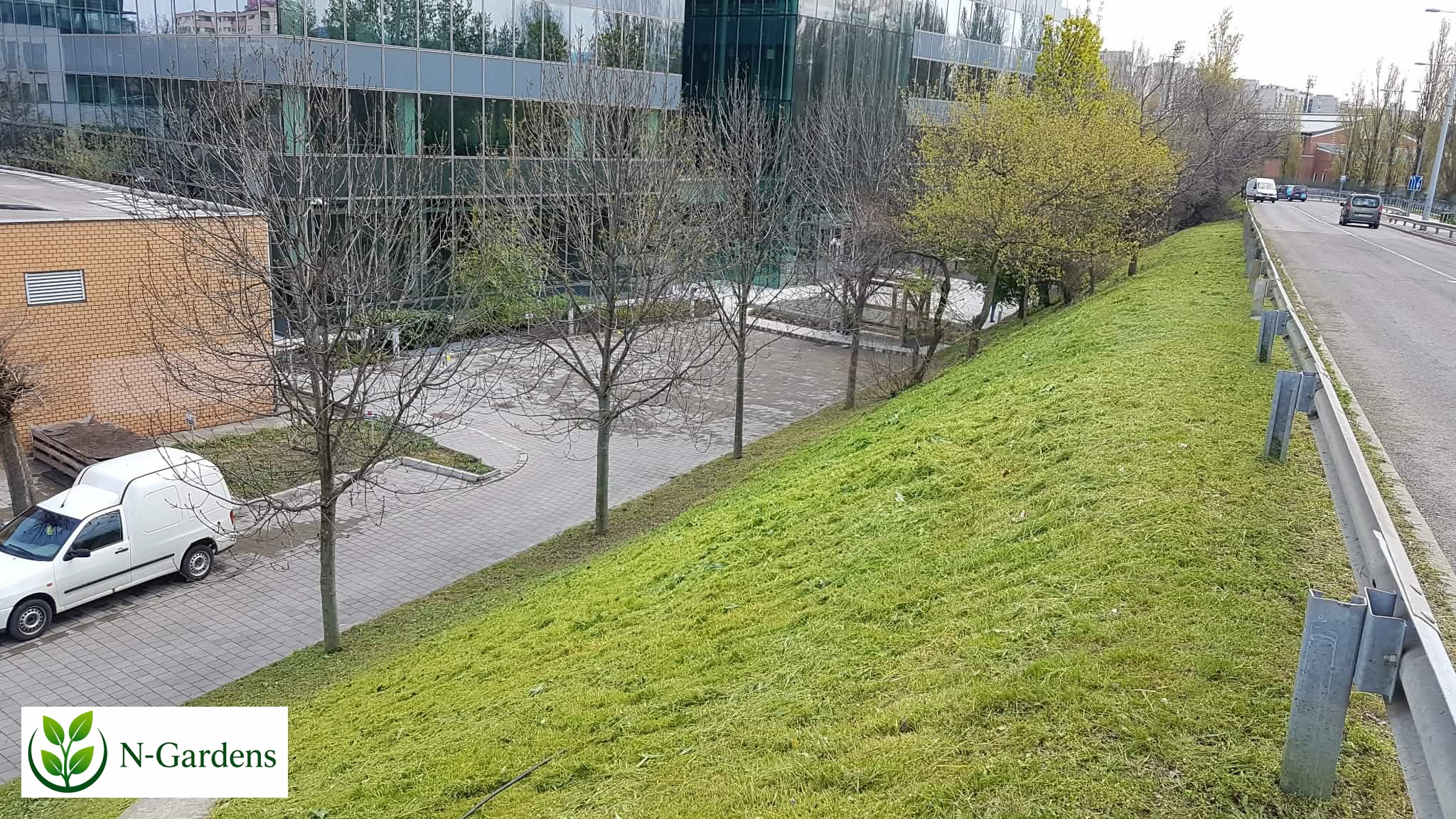 Nagy területű fűkaszálás